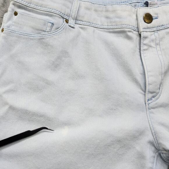 Chicos Jeans Womens 2.5 L/14 Blue Light Wash Platinum Mid Rise Slim Straight Leg - Picture 3 of 14